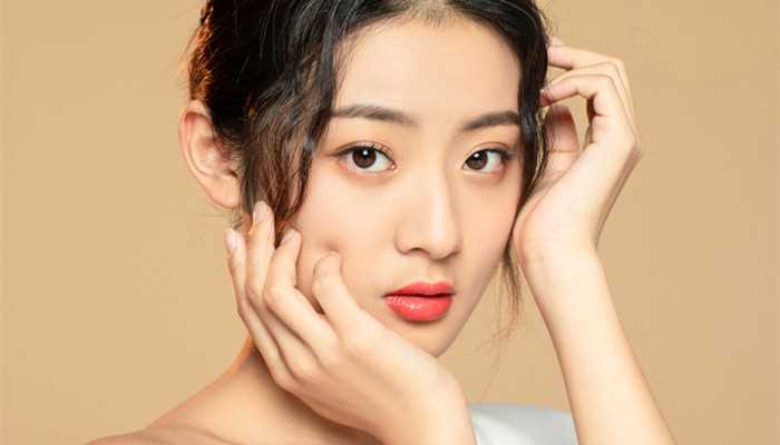 防晒后直接散粉会堵塞毛孔吗